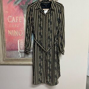 👠 Banana Republic Black and Gold Chain Print Midi Dress